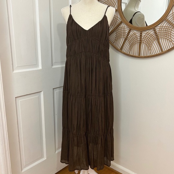 Böhme Gwen Relaxed Tiered Midi Dress Sz M Chocolate Brown Smocked Boho Flowy - Picture 2 of 7